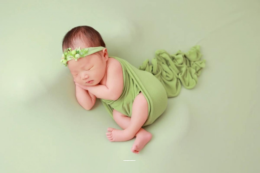 江苏宝宝边吃边拉正常吗 江苏宝宝边吃边拉正常吗